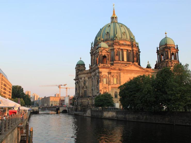 View of Berlin Cathedral from the water during the day