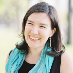 Julie Avis Rogers headshot