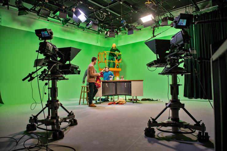 Broadcast with green screen and cameras