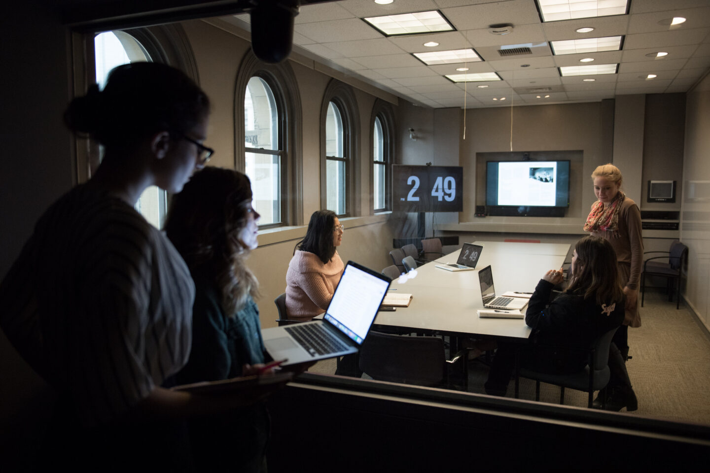 Levy Focus Group, Focus Group, studying, student life, students studying, working, work groups, marketing, research, SOC, Marketing Communication, Student, School of Communications, Levy Focus Group Room, Department of Marketing Communication