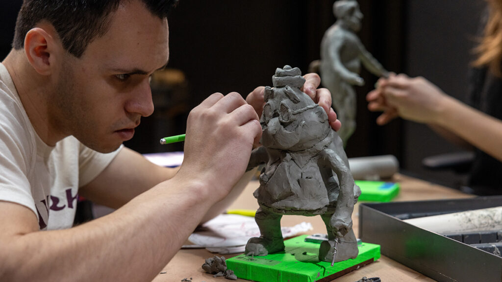 Michael Greene sculpts Wadsworth