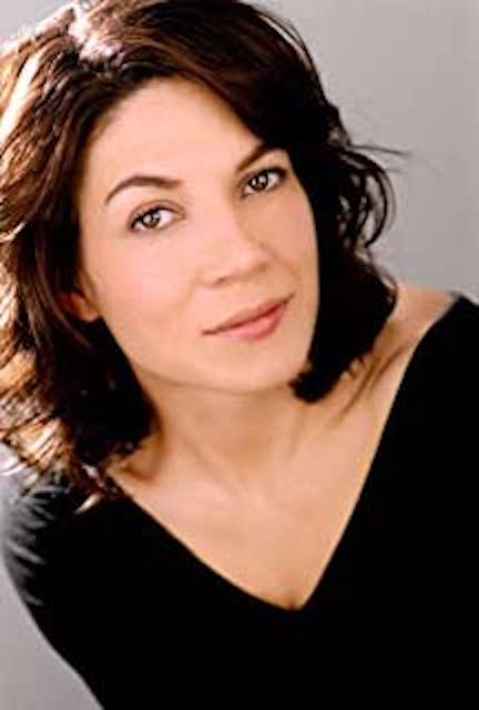 Amy Lynn Stewart Headshot