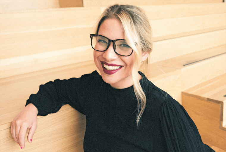 Jenny Molberg Headshot
