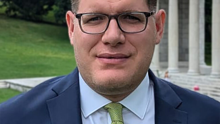 Vincent Raynauld Headshot
