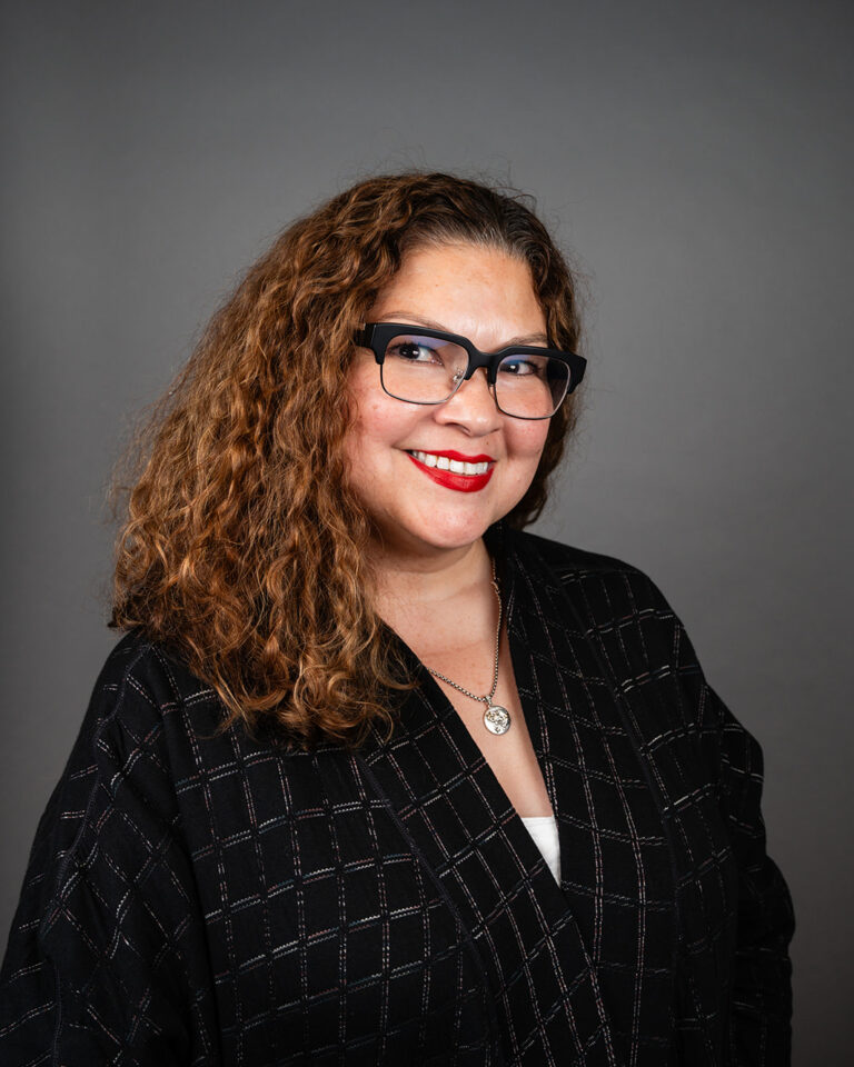Elizabeth Santiago Headshot