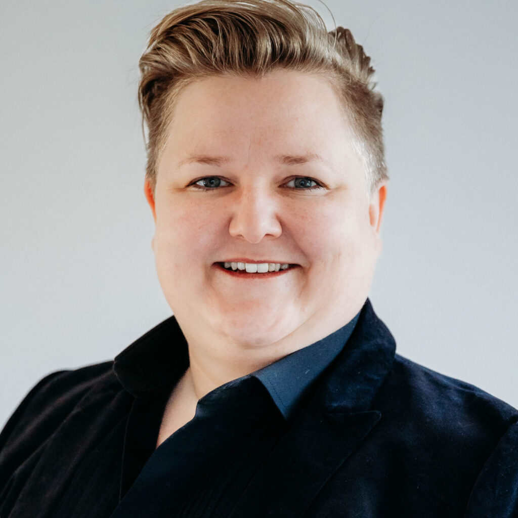Mary Anne Taylor Headshot