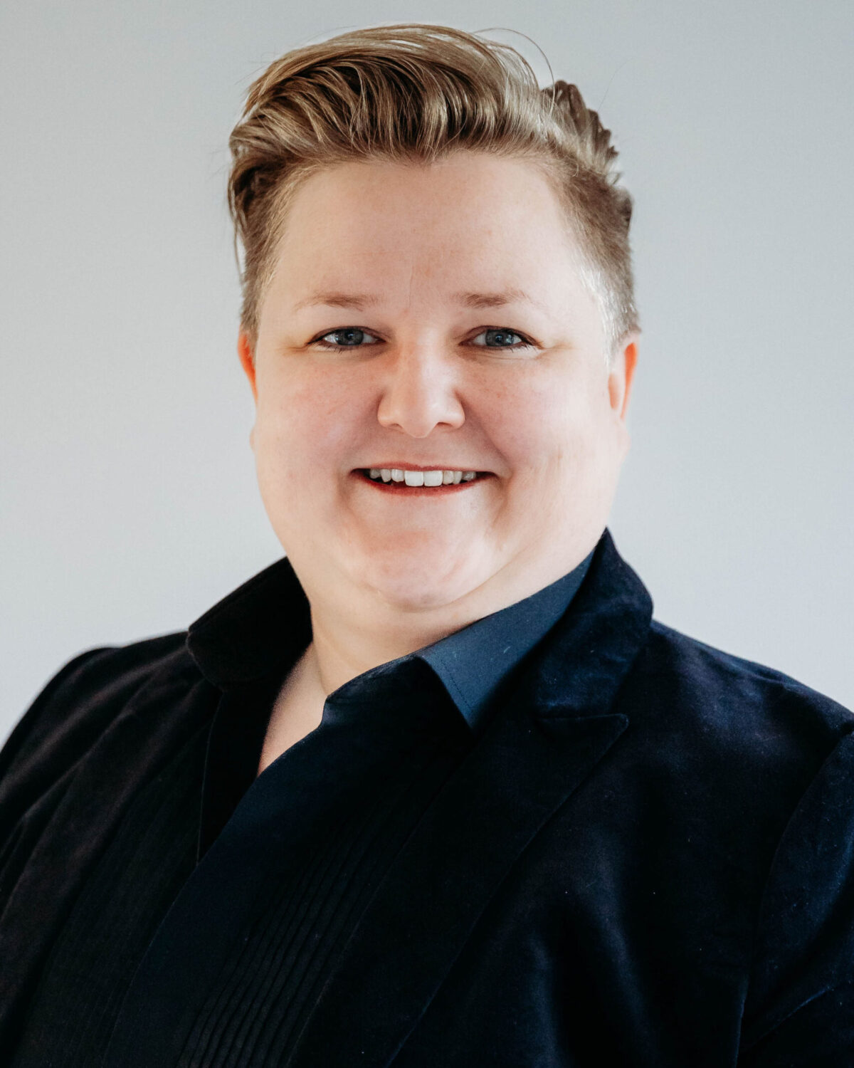 Mary Anne Taylor Headshot