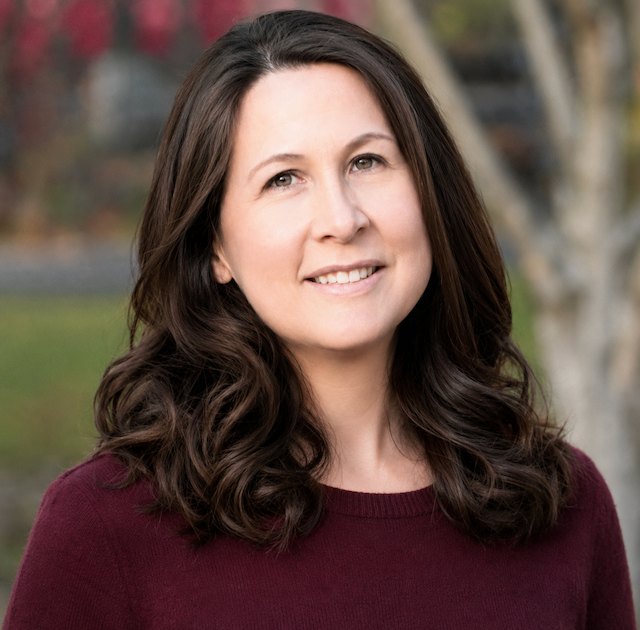 Jennifer Walker Headshot