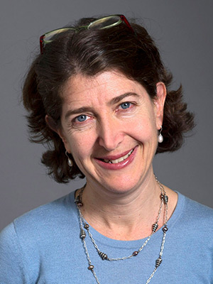 Melia Bensussen Headshot