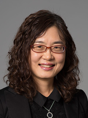 Seounmi Han Youn Headshot