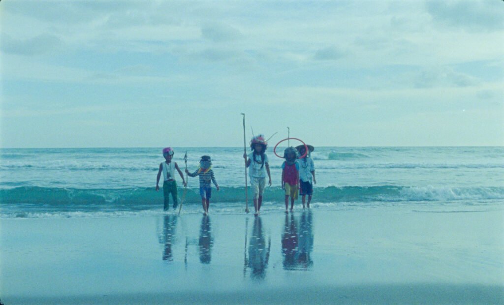 'The Boat People' by Tu?n Andrew Nguy?n.