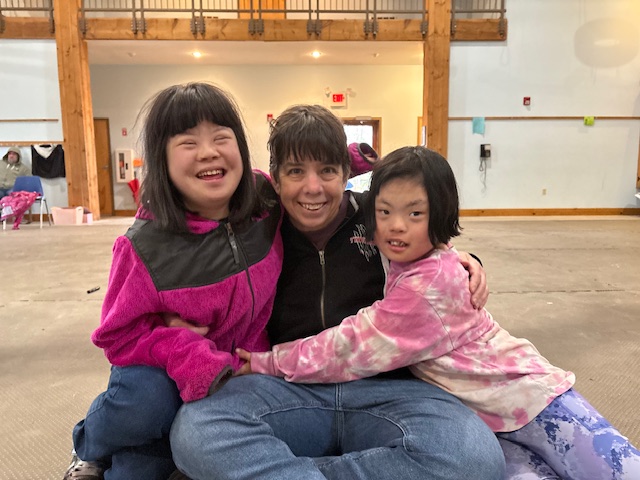 Jennifer Zeuli with her two daughters