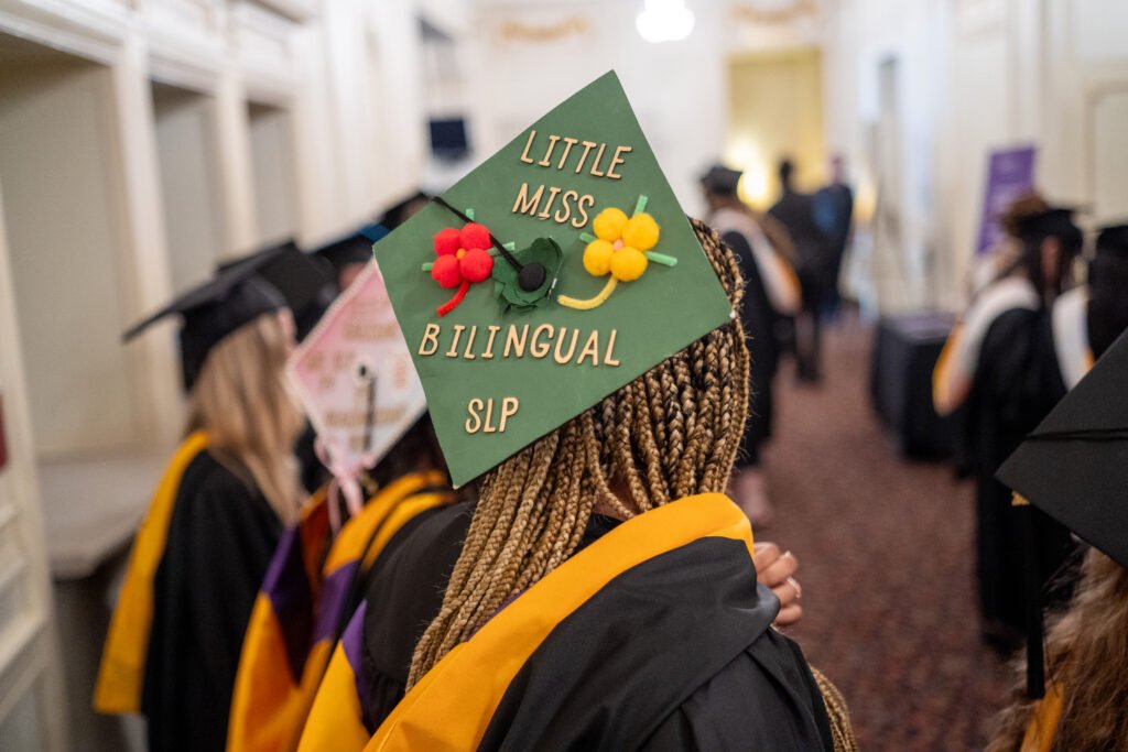 Grad's decorated cap
